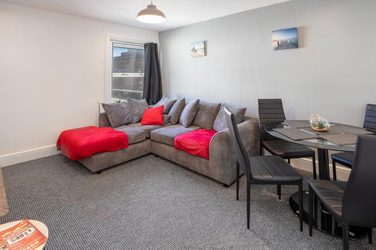 03 Springfield - Sleeps 4 Apartment แบล็คพูล ภายนอก รูปภาพ